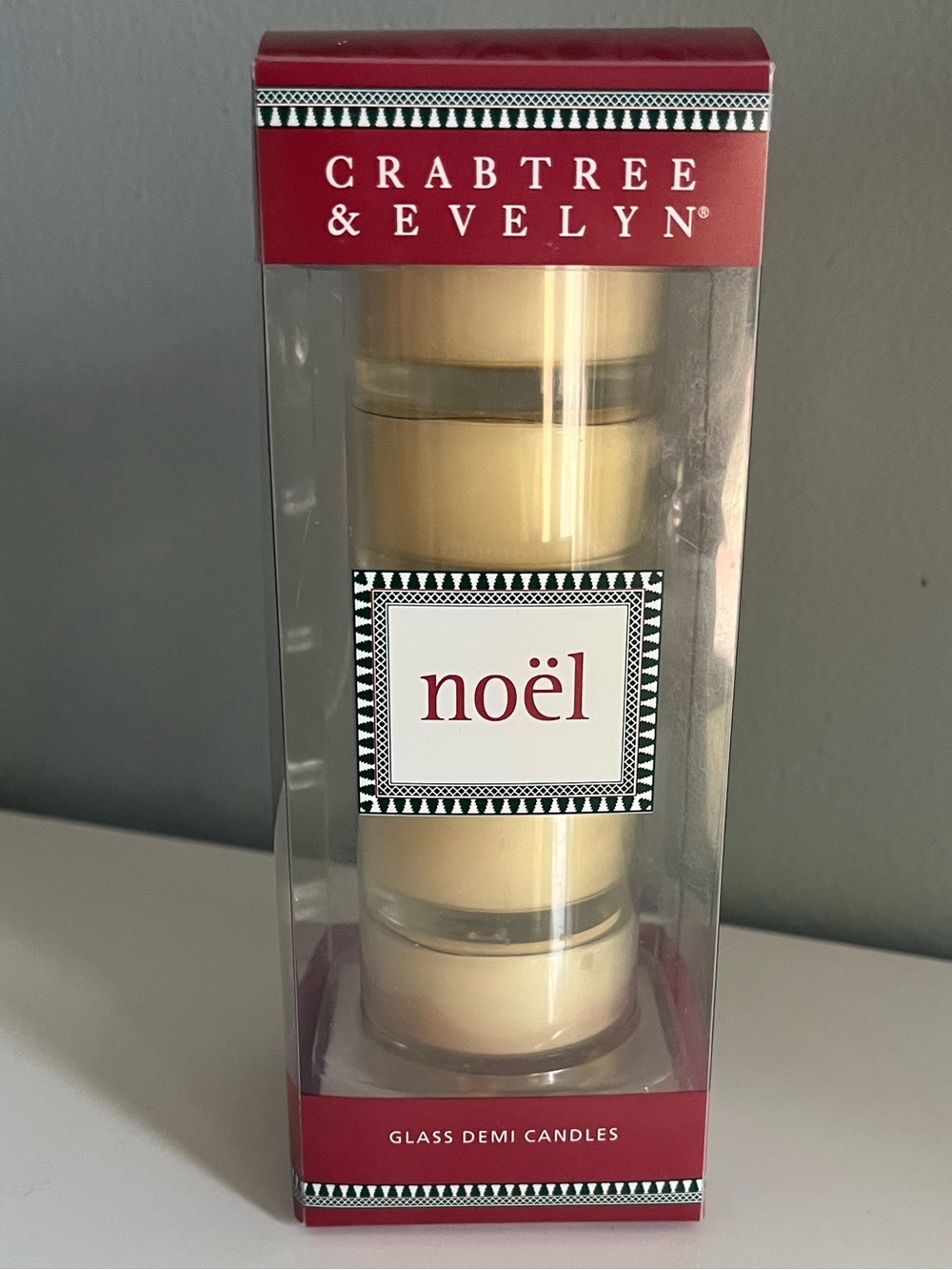 Crabtree& Evelyn Noel glass Demi candles